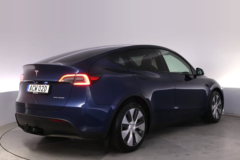 Bild 5 av Tesla Model Y Long Range AWD Uppg.Autopilot Drag Panorama