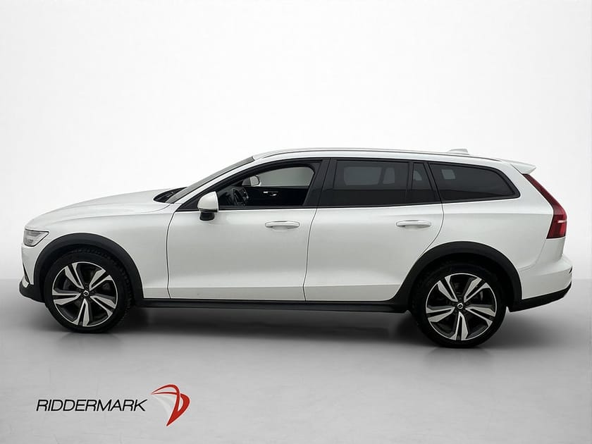 Bild 4 av Volvo V60 Cross Country D4 AWD Momentum VOC 360° HuD Drag