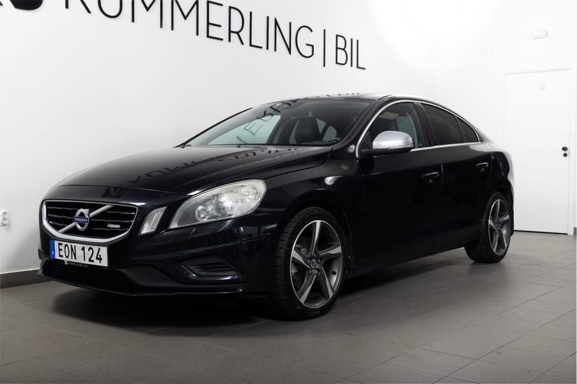 Bild 2 av Volvo S60 D5 Manuell 215hk R-design Läder/18"/El stol/Dragkrok