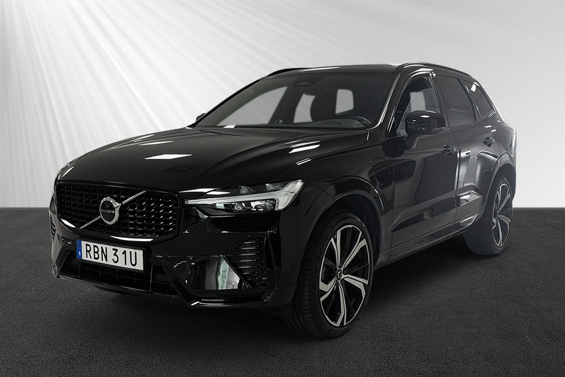 Volvo XC60 T8 Plus Dark 2025, photo 4/7