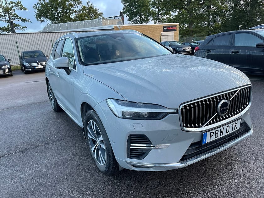 Bild 2 av Volvo XC60 T6 Recharge Core Bright plug in AWD 350HK 4x4 Panorama