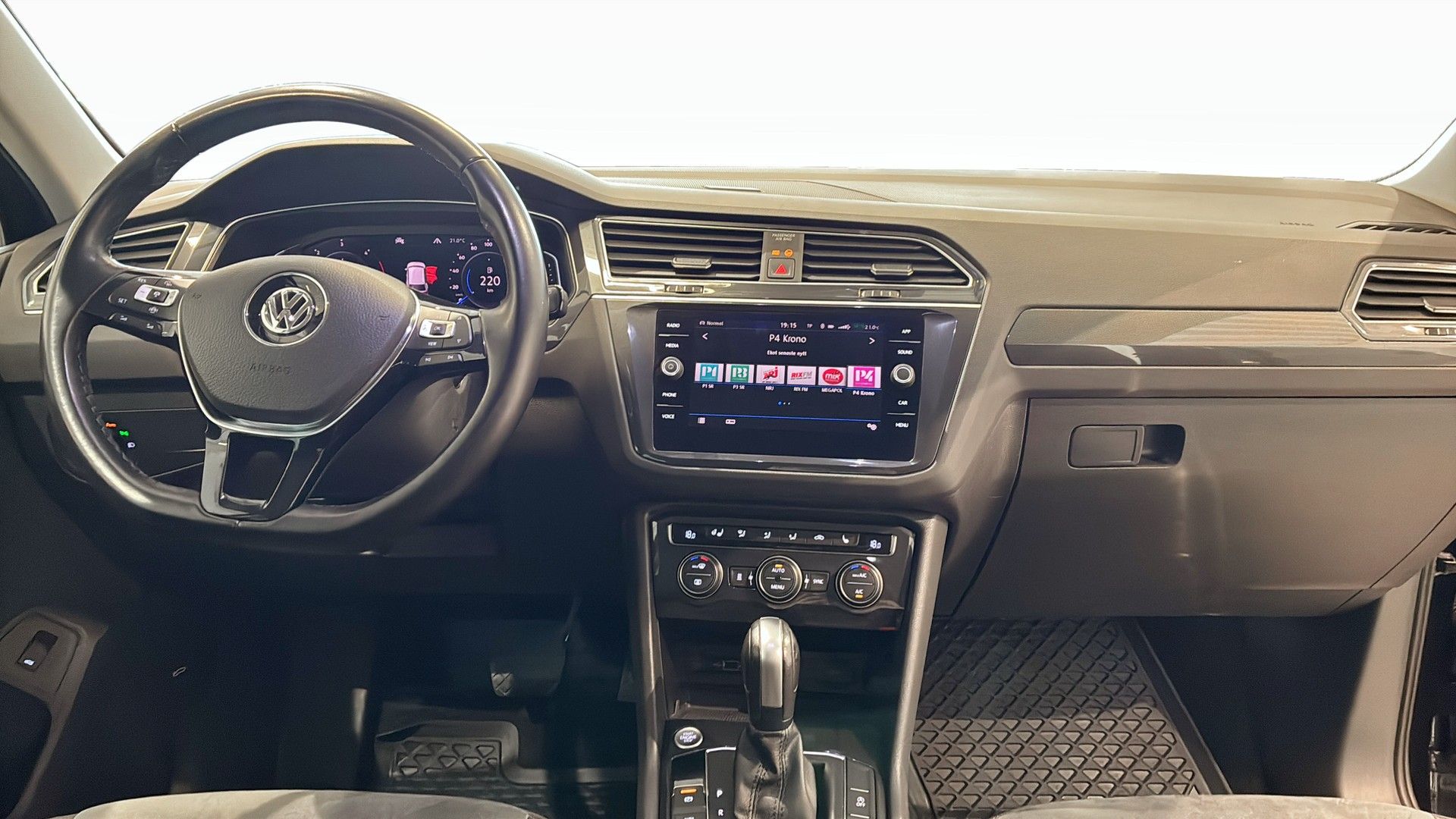Volkswagen Tiguan 2020, bild 6/10