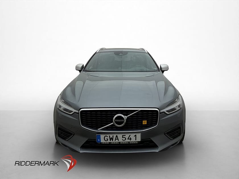 Bild 2 av Volvo XC60 T8 AWD R-Design B&W Pano HuD Värmare Drag VOC