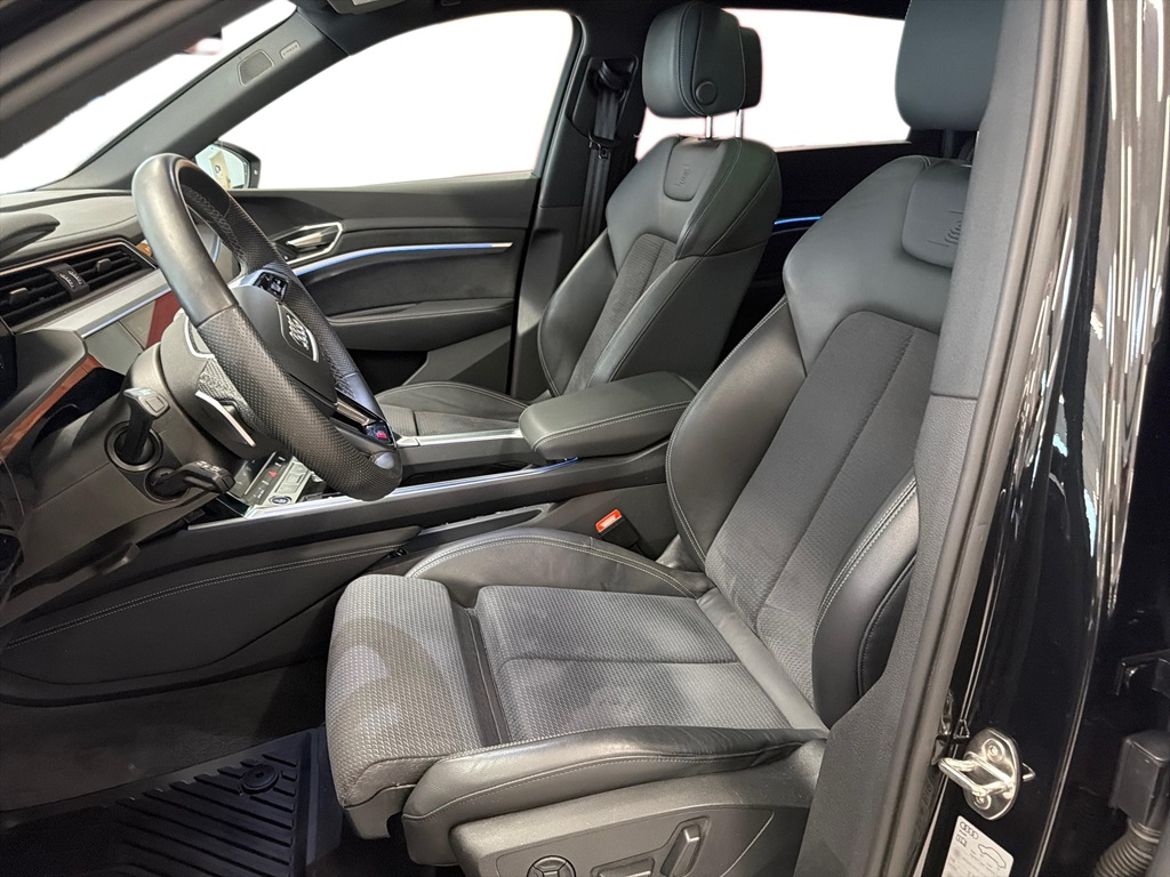 Audi Audi Q8 55 e-tron quattro — bild 13