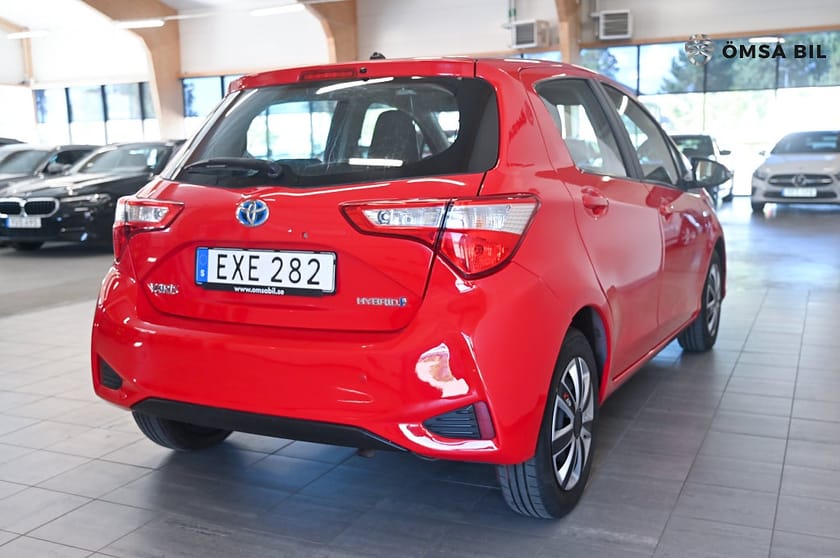 Bild 4 av Toyota Yaris Hybrid e-CVT Life Euro 6