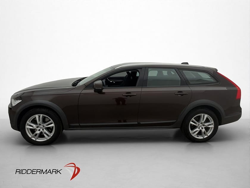Bild 4 av Volvo V90 Cross Country D4 190hk AWD Kamera Värmare Drag VOC