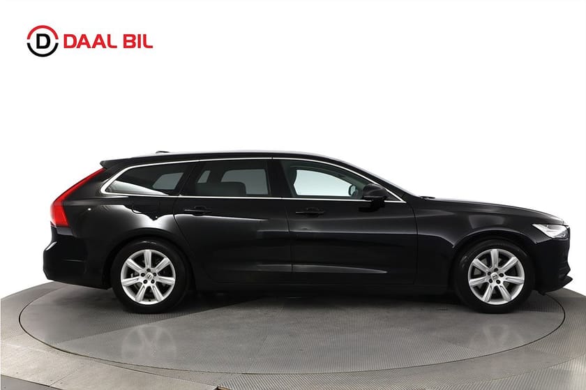 Bild 5 av Volvo V90 D4 AWD 190HK MOMENTUM PANO B&W® NAVI