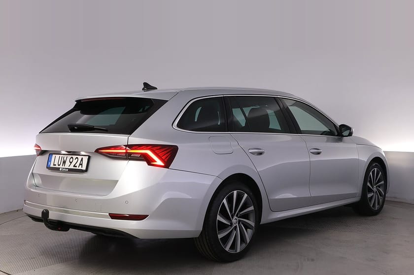 Bild 5 av Škoda Octavia Kombi iV Skoda DSG Style Kamera BSM HUD Elstol Drag