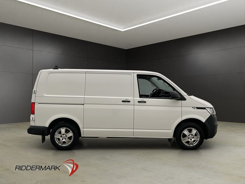Bild 2 av Volkswagen Transporter 150hk Värm CARPLAY Drag B-Kamera Moms