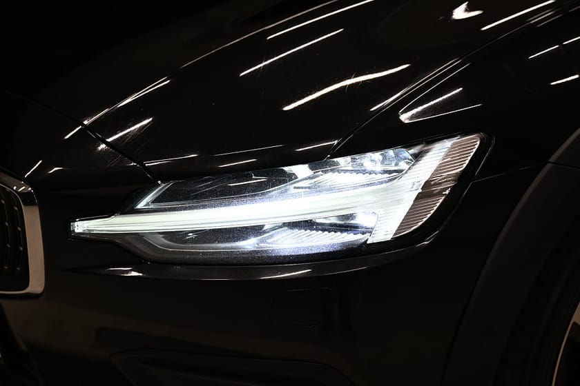 Bild 3 av Volvo V60 Cross Country B4|AWD|Geartronic|Advanced|Kamera|Drag|1Ägare|Momsbil