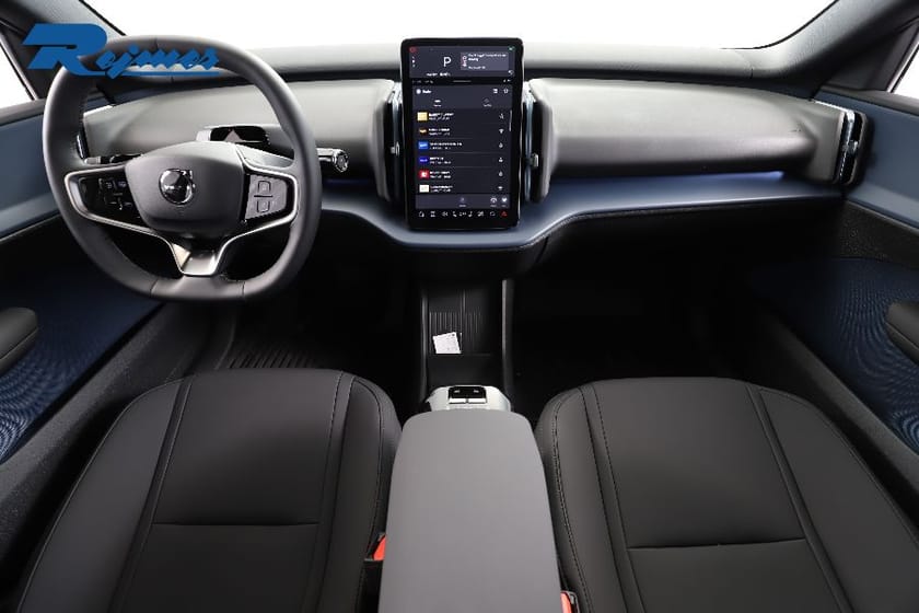 Bild 2 av Volvo EX30 P5 Long Range RWD Plus