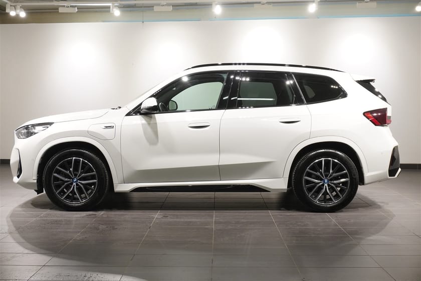 Bild 2 av BMW X1 xDrive25e M Sport Innovation Drag DAP HUD