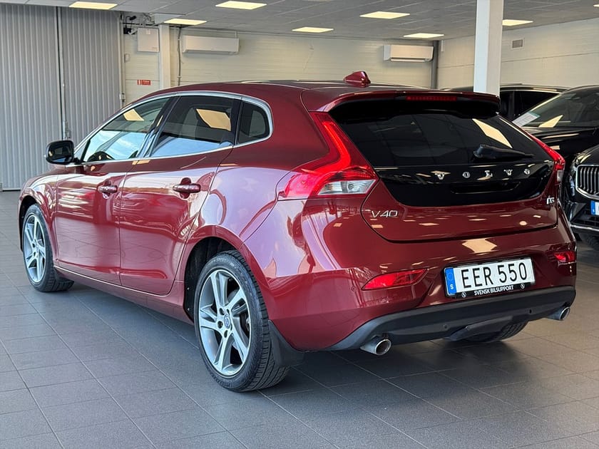 Bild 4 av Volvo V40 D3 Automat Summum Kamera Drag Keyless Pano