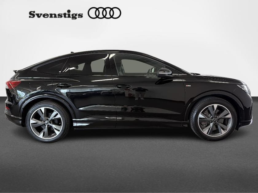 Bild 3 av Audi Q4 40 Sportback e-tron S-line Panorama