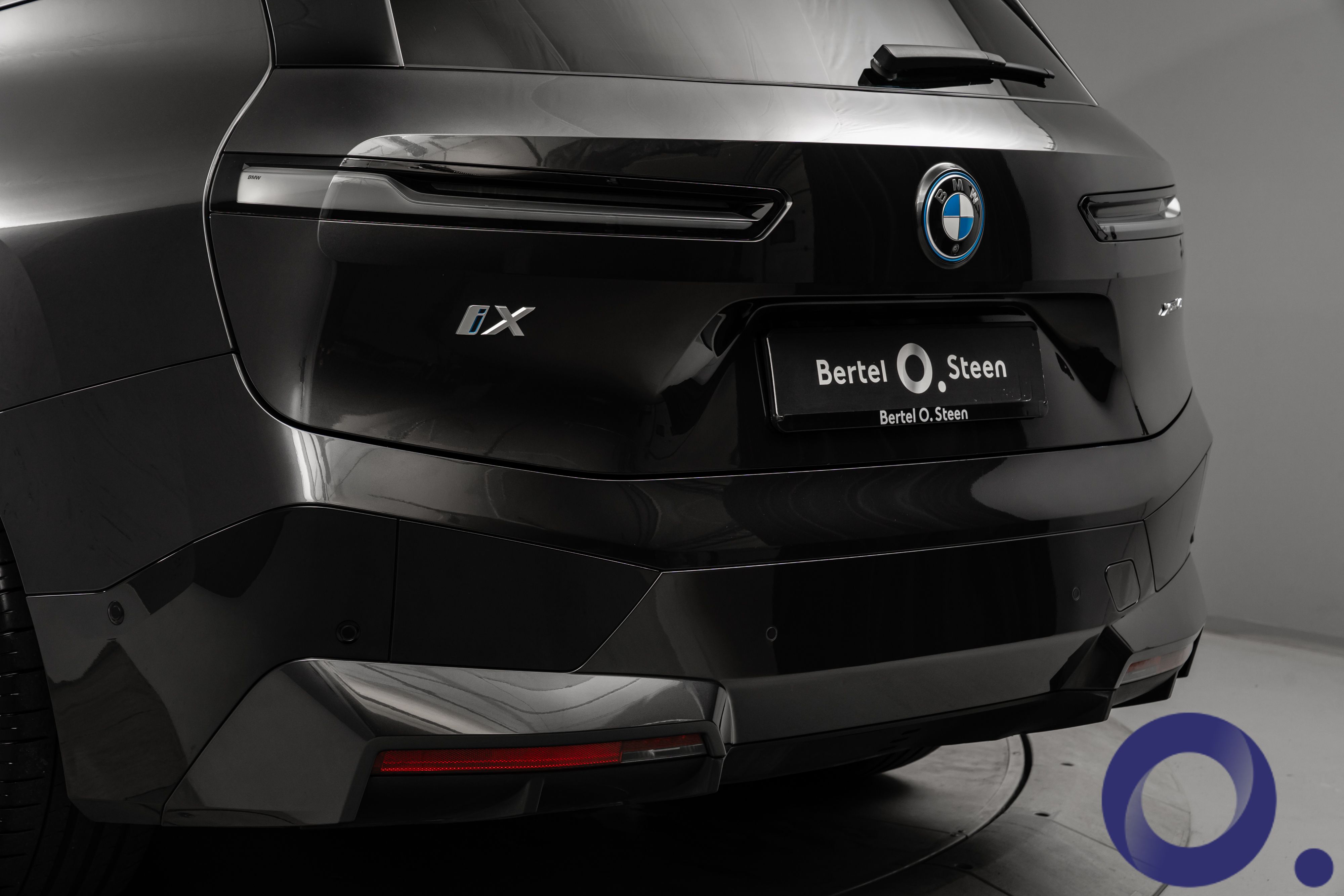 BMW iX xDrive40, 326ps, 2022