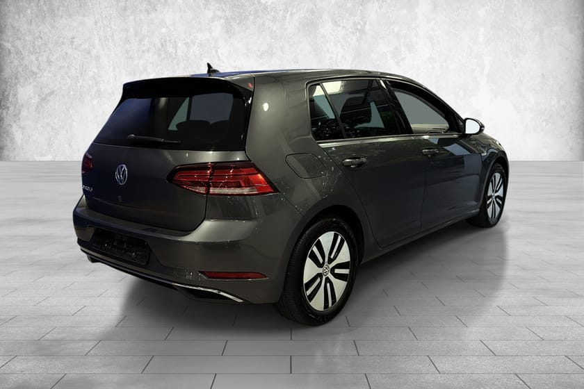 Bilde 5 av Volkswagen e-Golf 100KW/300WLTP/1eier/SKINN/R.KAMERA/GARANTI+++