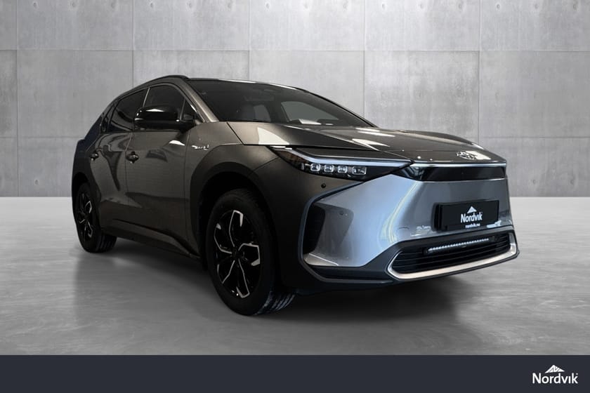 Bilde 2 av Toyota bZ4X Executive | Tilhengerfeste | Ekstralys