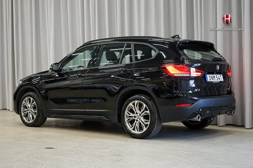 Bild 4 av BMW X1 xDrive20d Sport line M-sport ratt Drag HUD Hifi GPS