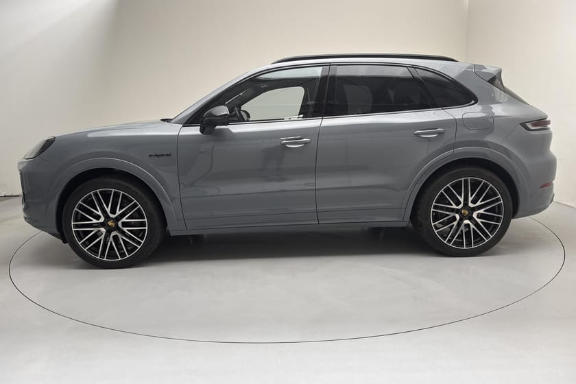 Bild 2 av Porsche Cayenne E-Hybrid (470hk)
