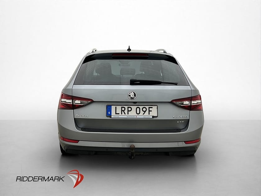 Bild 5 av Škoda Superb Kombi Skoda 2.0 TDI 4x4 L&K Cockpit D-Värm B-Kamera Skinn