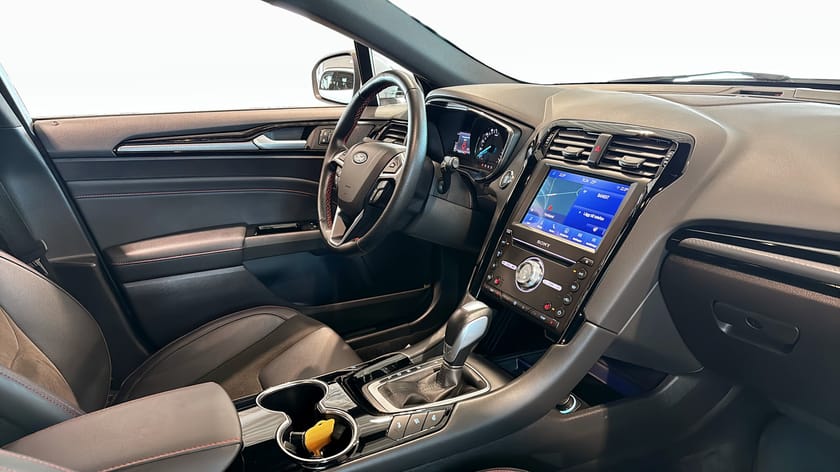 Bild 3 av Ford Mondeo Kombi Hybrid ST-Line 187HK / Elstolar / Låg skatt 844Kr/År