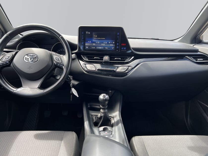 Bild 5 av Toyota C-HR 1.2T Man Active Dragkrok