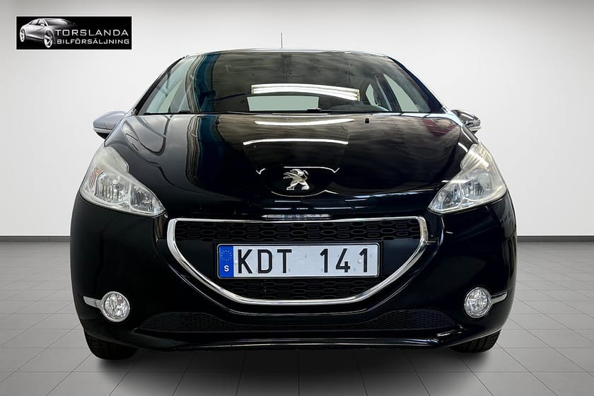 Bild 5 av Peugeot 208 1.2 VTi 82hk | Panorama |V-hjul |Kamrem bytt
