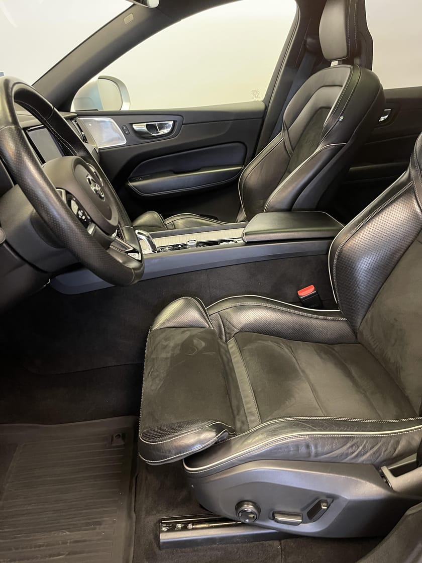 Bild 5 av Volvo XC60 T8 AWD R-Design / Bower & Wilkins / Tonade rutor /