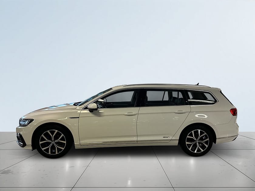 Bild 4 av Volkswagen Passat Sportscombi GTE 1.4 TSI 360° Navi Drag Pvärmare S&V