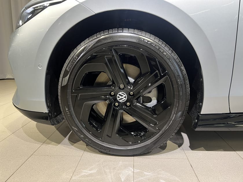 Bild 5 av Volkswagen ID.7 GTX Tourer 340HK DRAG