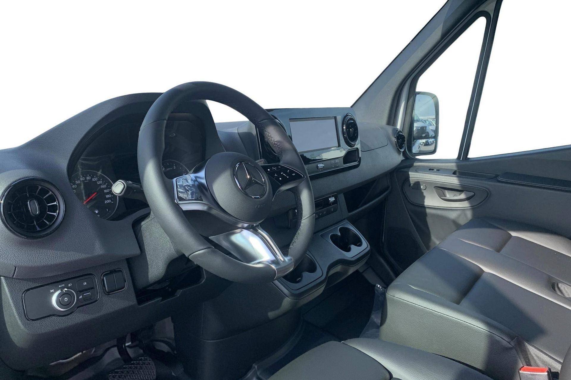 Mercedes-Benz Sprinter 2027, photo 6/11