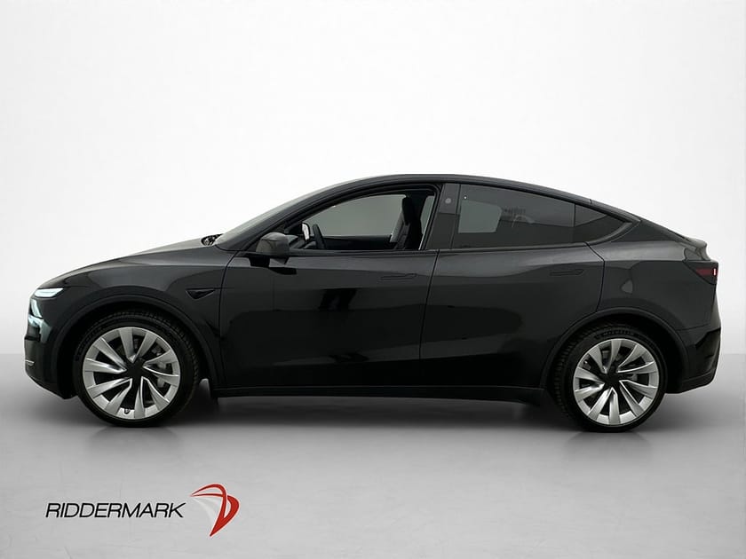 Bild 5 av Tesla Model Y Long Range AWD Juniper Drag Värmepump HW4 Pano