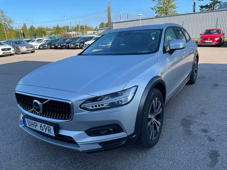 Volvo V90 Cross Country B4 MILDHYBRID AWD 197HK 4x4 Advanced Läder