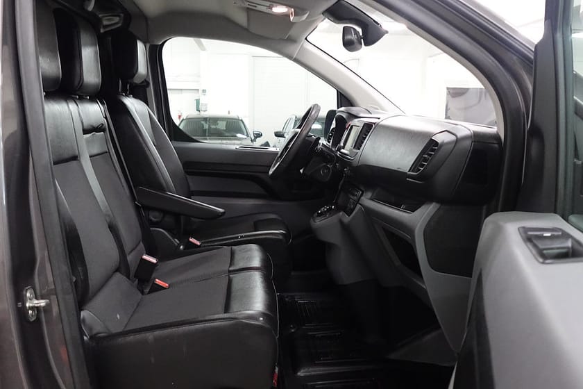 Bild 5 av Toyota Proace 2.0 D-4D Adap-F Dragkrok P-Värme HuD Sidodörr