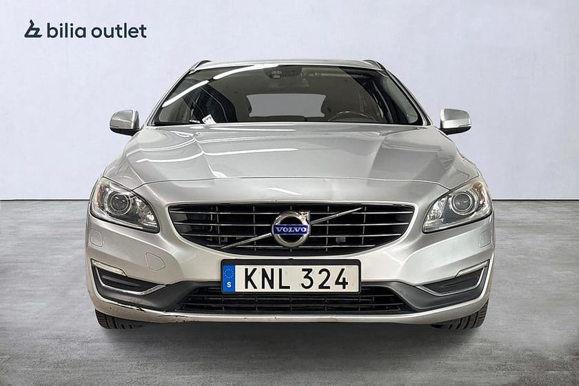 Bild 3 av Volvo V60 D4 aut Momentum BE 181hk Navi P-värm PDC KamremBytt