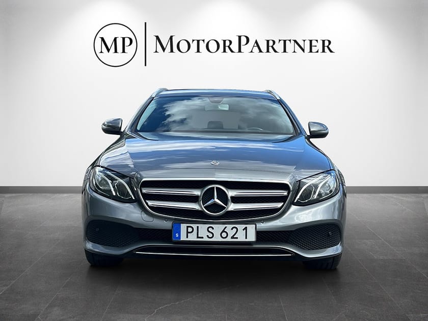Bild 3 av Mercedes-Benz E 220 T d 9G-Tronic Avantgarde Navi Drag Kamera 194hk
