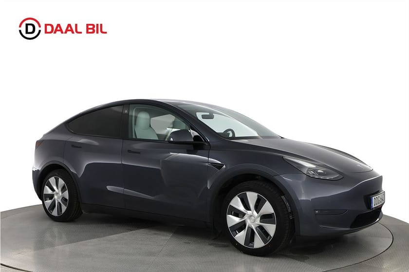 Bild 4 av Tesla Model Y Long Range AWD 514HK 20,5kWh PANO VÄRM NFC KAM