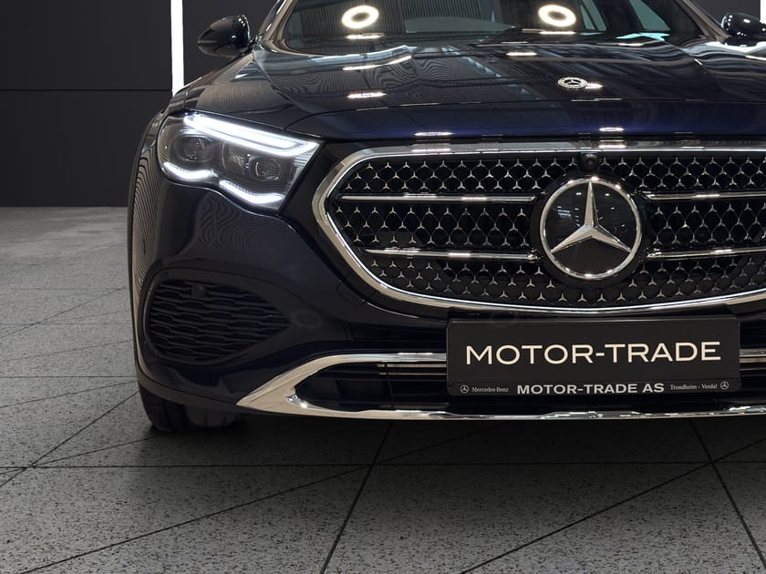 Bilde 3 av Mercedes-Benz E 300 d e 4MATIC All-Terrain | Luftfjæring | Burmester | Digital Light |