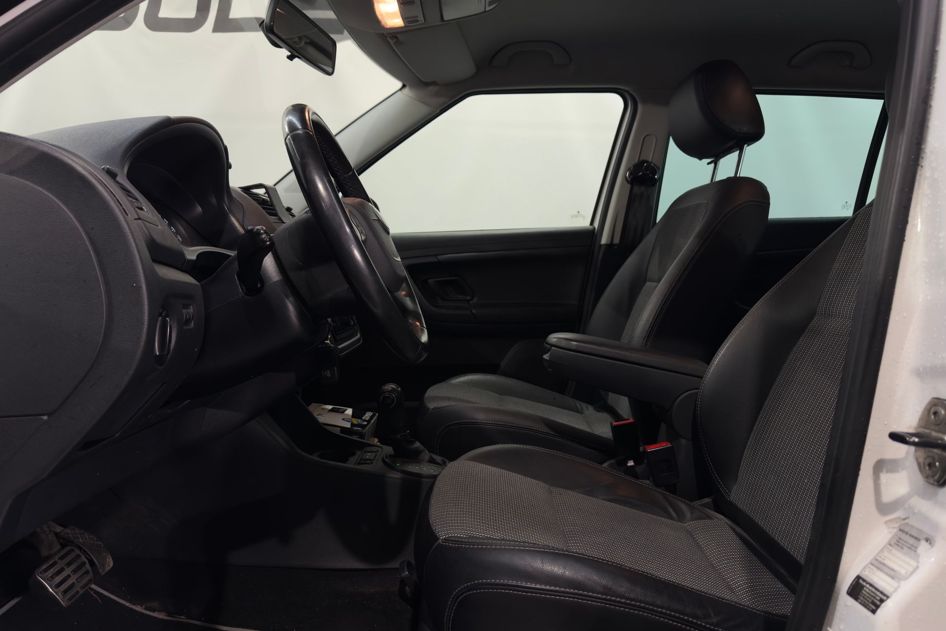 Skoda Fabia Scout 1.2 TSI 2011, kuva 7/10
