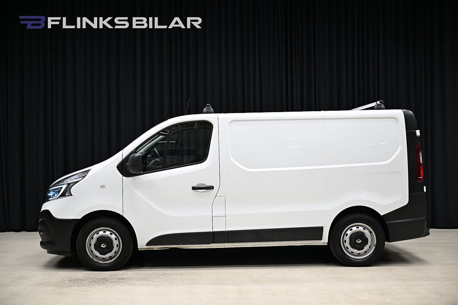 Renault Trafic dCi 145HK Automat 2021, bild 2/10
