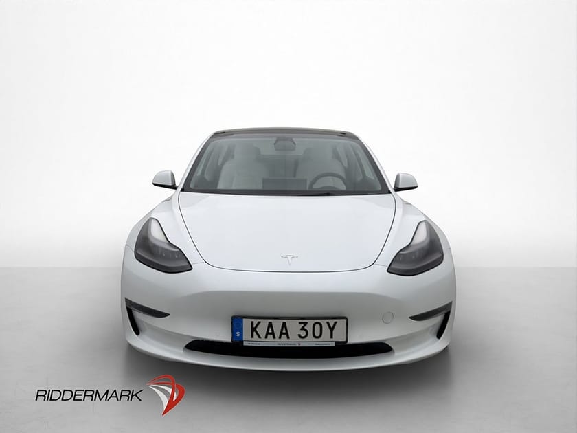 Bild 3 av Tesla Model 3 Long Range AWD Dragkrok Ljus interiör AP