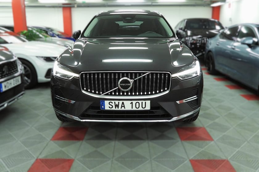 Bild 3 av Volvo XC60 Recharge T6 AWD Core Edition Panorama SoV Hjul