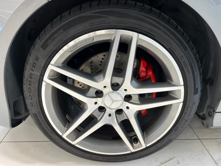 Bild 3 av Mercedes-Benz E 220 CDI BE Mycket bra skick, nyservad, lackbehandlad