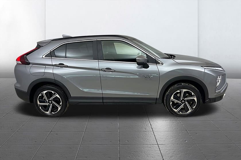 Bild 4 av Mitsubishi Eclipse Cross PHEV 2.4 AWD Delläder Kamera Keyless 188hk