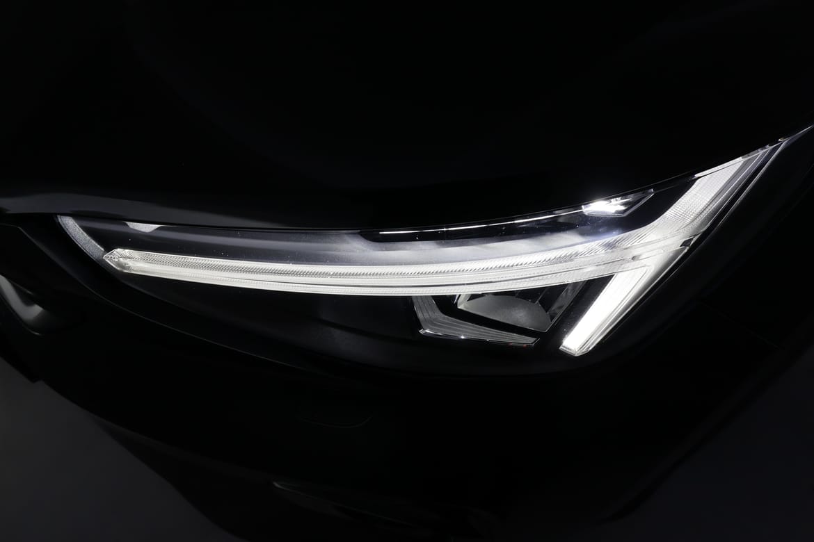 Volvo XC40 2023 - miniatyr 40