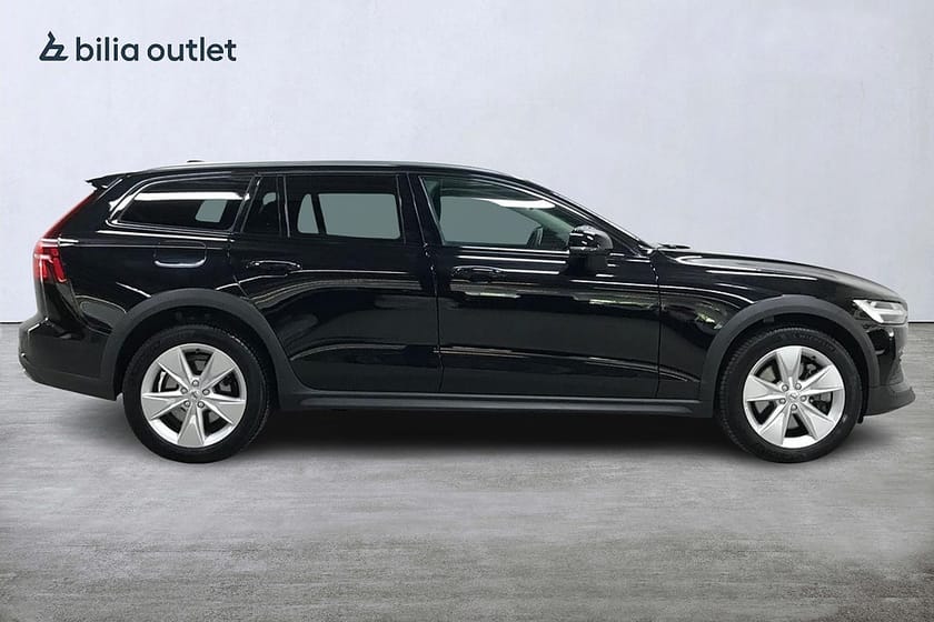 Bild 5 av Volvo V60 Cross Country B4 AWD Diesel Core 197hk Navi Drag BLIS Carplay 360°