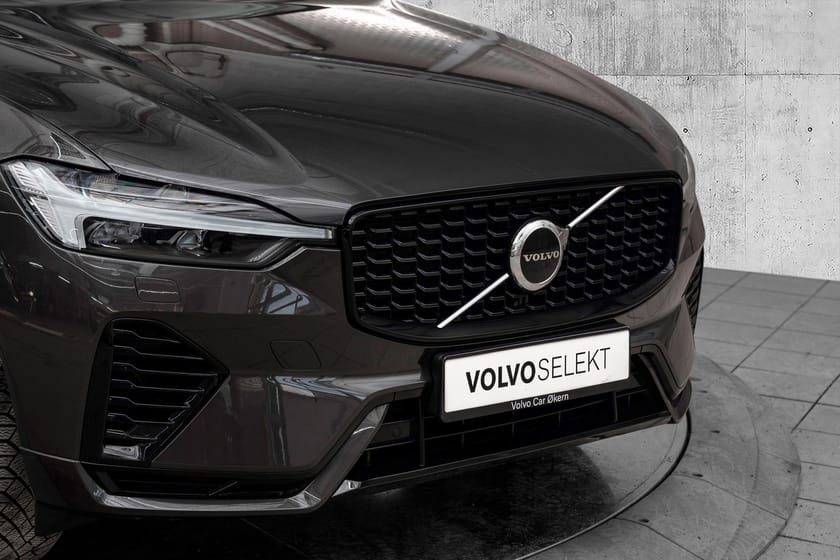 Bilde 3 av Volvo XC60 T6 AWD Plug In Hybrid Plus Dark Hengerfeste AktivLED