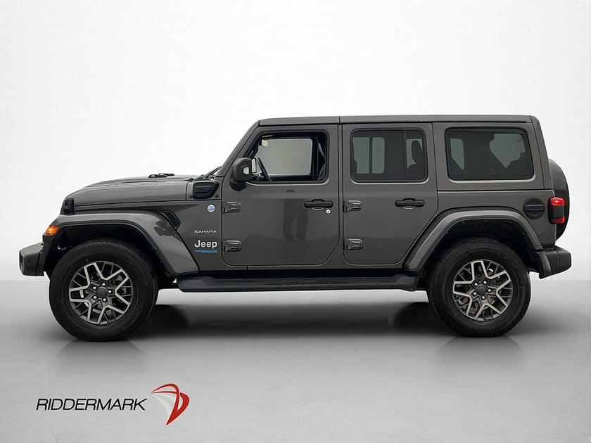 Bild 4 av Jeep Wrangler Unlimited 4xe Sahara Alpine Drag Kamera