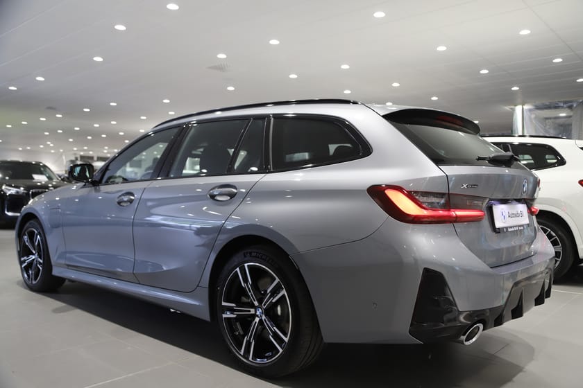Bild 4 av BMW 330e xDrive Touring / M Sport *BUSINESS PRIS*