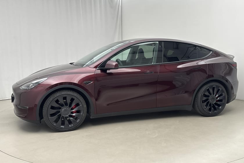 Bild 2 av Tesla Model Y Performance Dual Motor AWD Vinterhjul